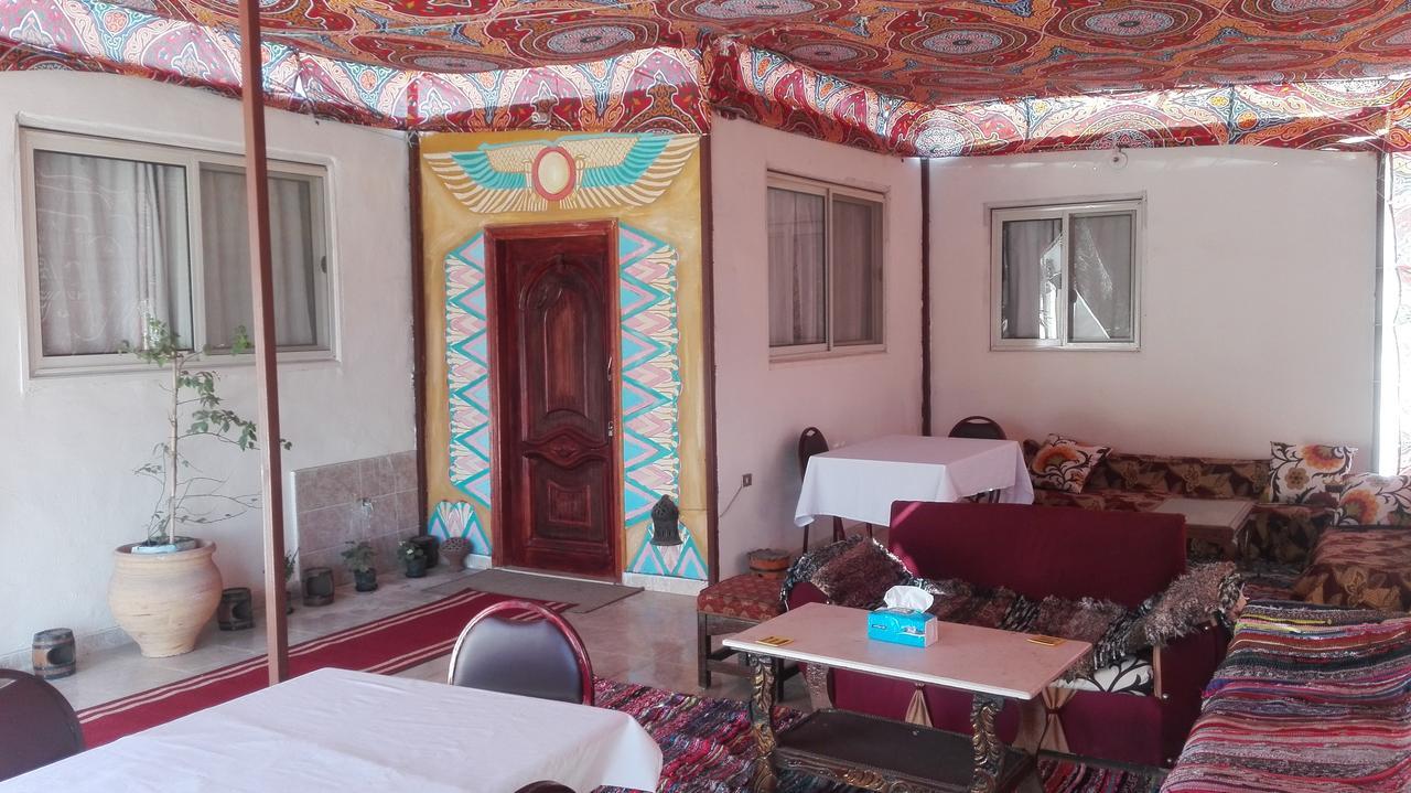 Pyramids Overlook Inn Kafrat al Jabal ภายนอก รูปภาพ