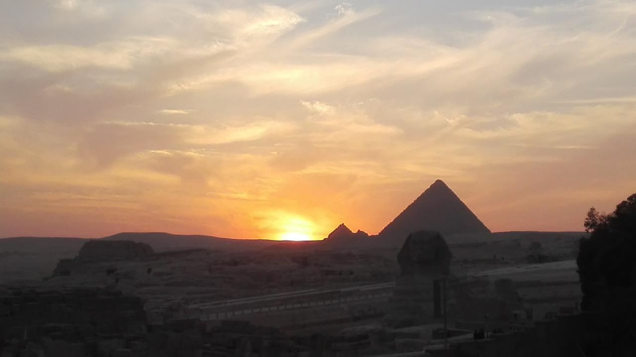 Pyramids Overlook Inn Kafrat al Jabal ภายนอก รูปภาพ